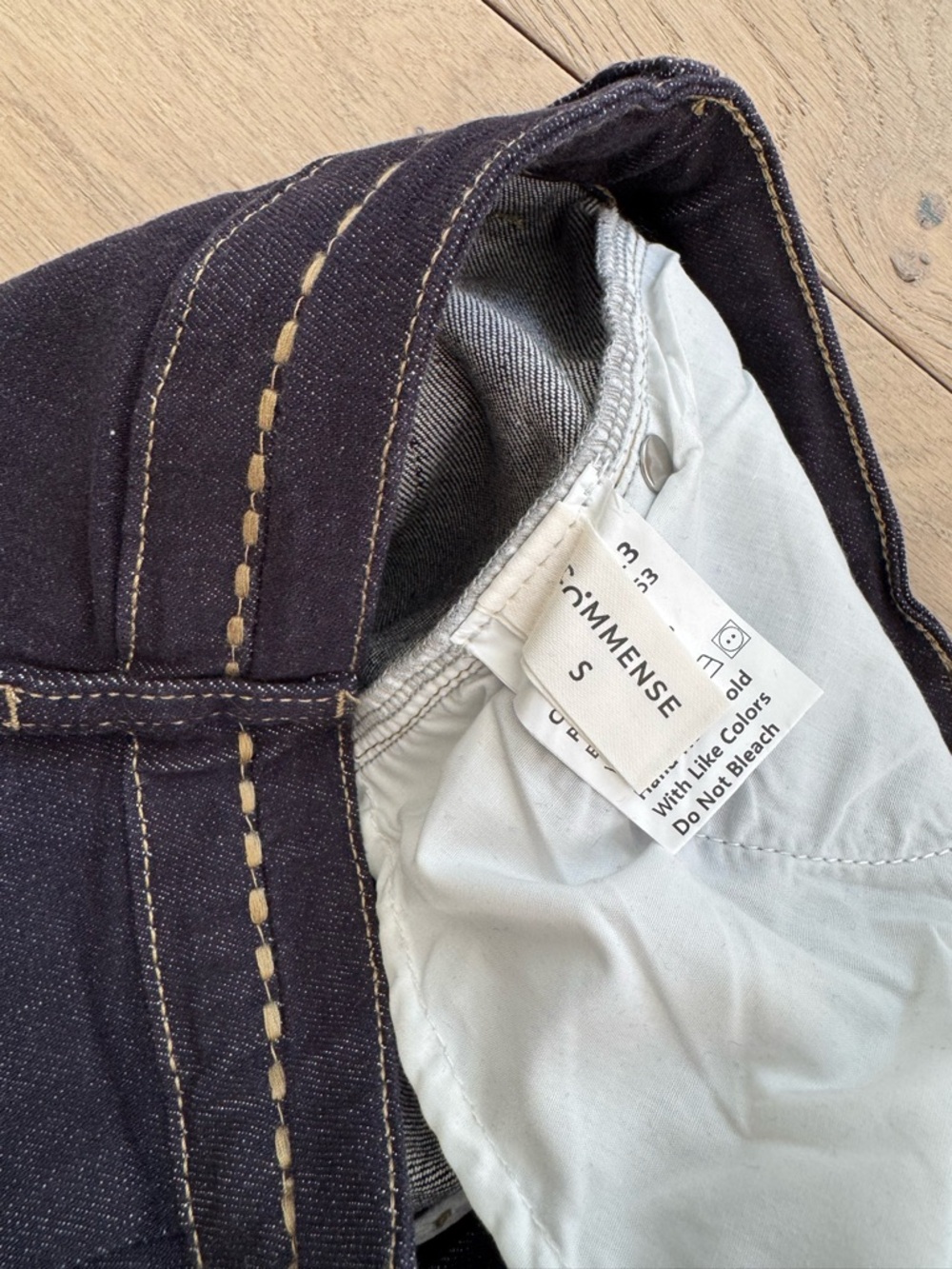 Commense Dark Indigo Wide-Leg Jeans with Contrast Stitching - Picture 3 of 11